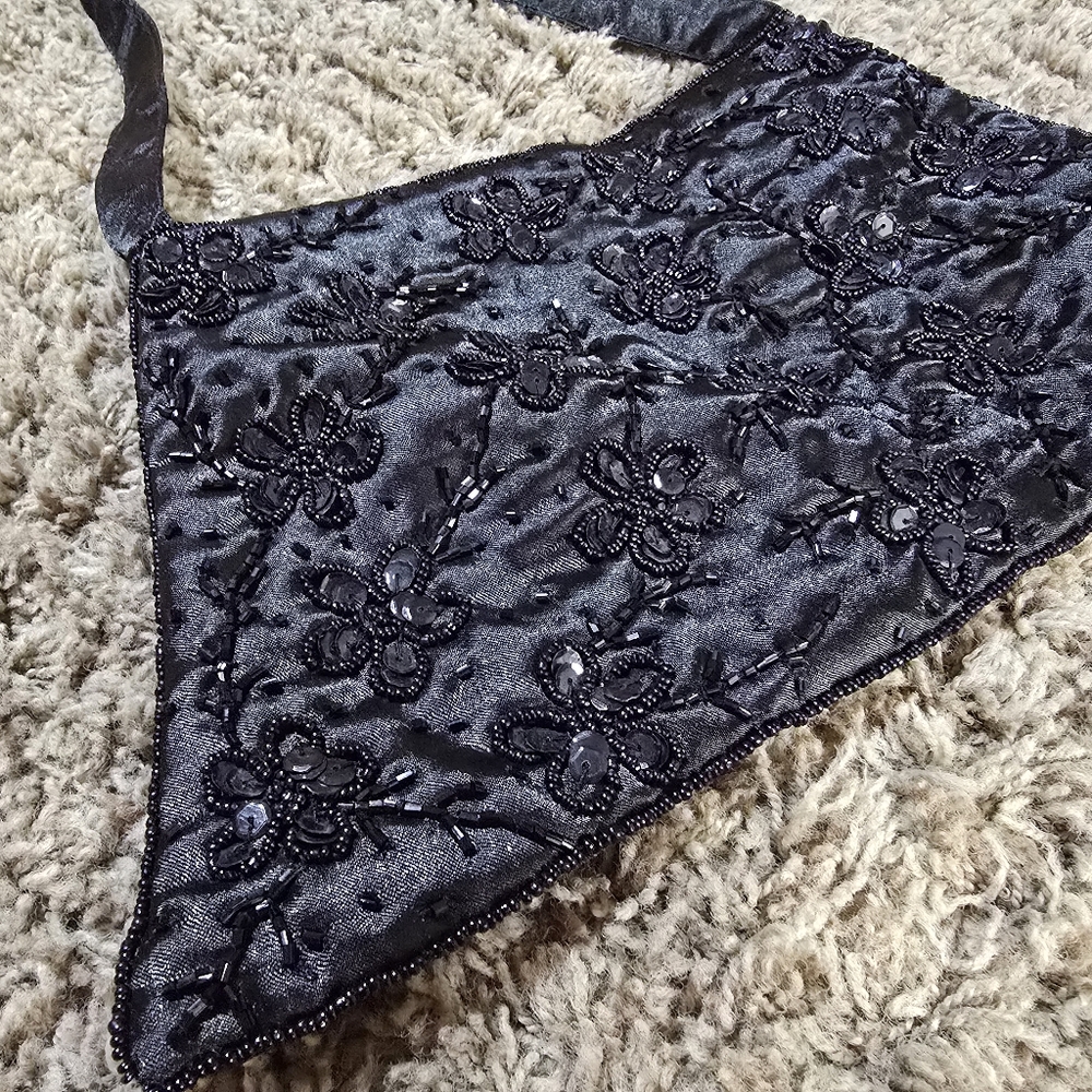 Elegant Black Floral Women's Bag,  Beaded Sequin Hand Bag. Black, Satin. - Picture 3 of 9